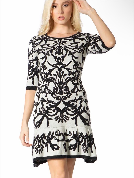 Vertigo Paris Dresses & Skirts - Vertigo Paris Black and White Knit Midi Dress